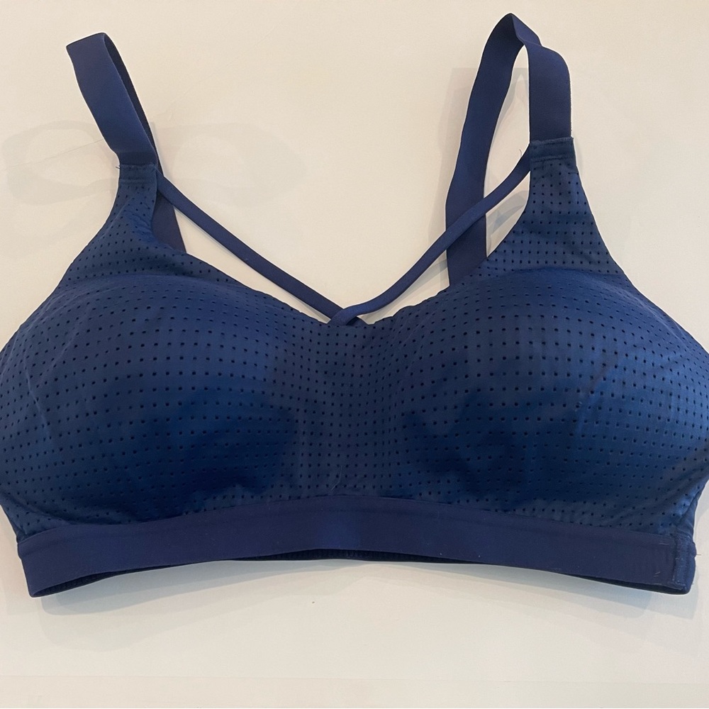 Victoria’s Secret Sports Bra 34D